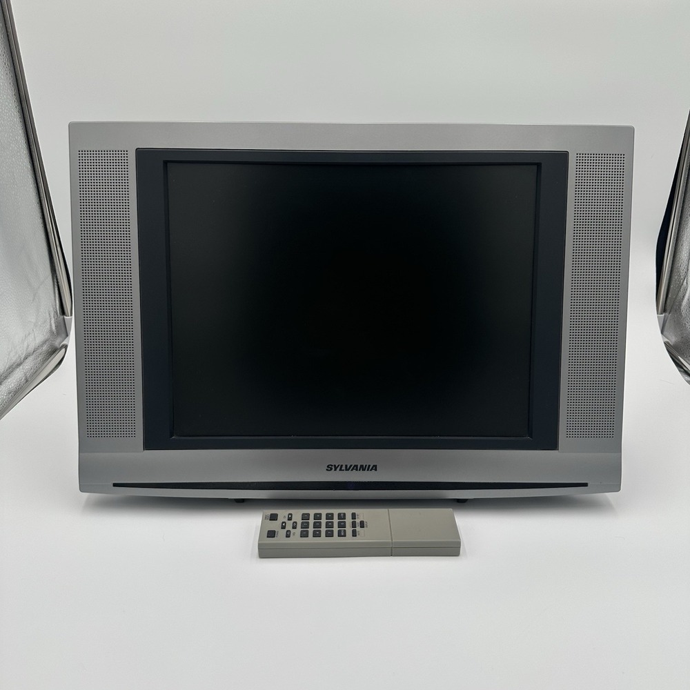 Sylvania 15" TV 6615LCT LCD TV Gaming TV 480p w/Hinge Stand & Remote Works!